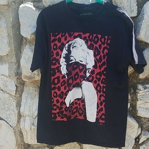 We Love Fine Marilyn Monroe medium graphic t-shirt